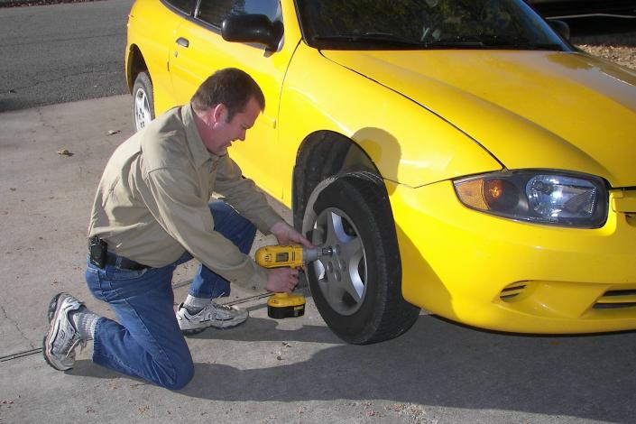 Stranded with a flat tire? Call Davenport's Locksmith & Roadside Service at 870.239.5803